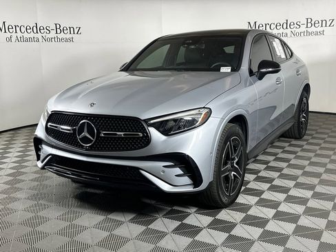 Certified 2025 Mercedes-Benz GLC 300 4MATIC image 3