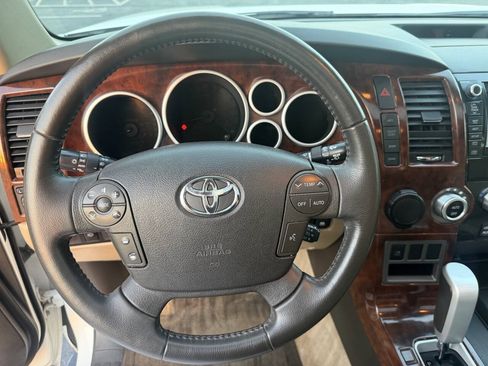 Used 2011 Toyota Sequoia Limited RWD image 34