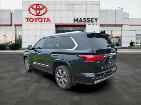 Used 2025 Toyota Sequoia Capstone AWD/4WD image 5