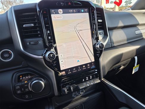 New 2026 RAM 1500 4x4 Crew Cab image 10