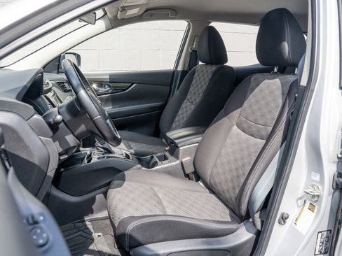 Used 2020 Nissan Rogue Sport SV w/ All-Weather Package AWD/4WD image 5