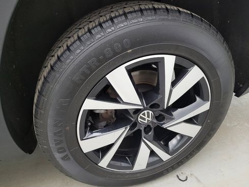 Used 2022 Volkswagen Atlas Cross Sport SE AWD/4WD image 31