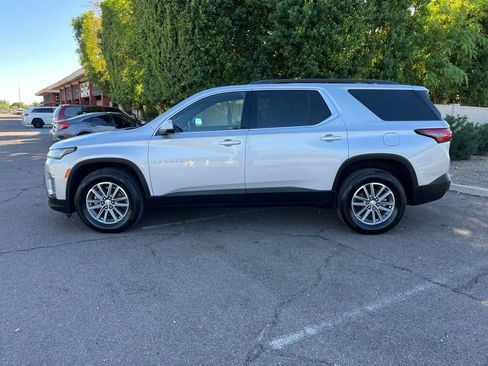 Used 2022 Chevrolet Traverse LT image 5