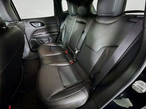 Used 2025 Jeep Compass Trailhawk w/ Trailhawk Convenience Group image 21