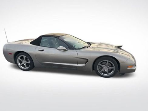 Used 2002 Chevrolet Corvette Convertible w/ Preferred Equipment Group2 image 5