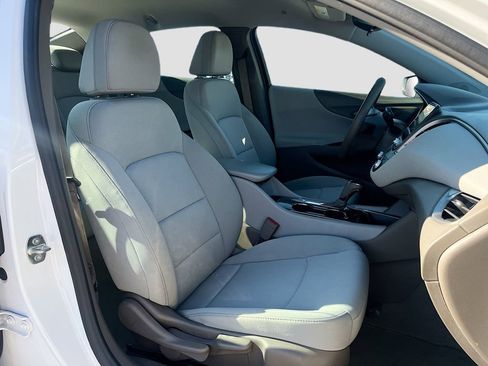 Used 2020 Chevrolet Malibu LS w/ Driver Confidence Package II FWD image 25