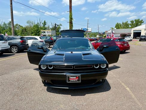Used 2018 Dodge Challenger R/T w/ Sound Group image 10
