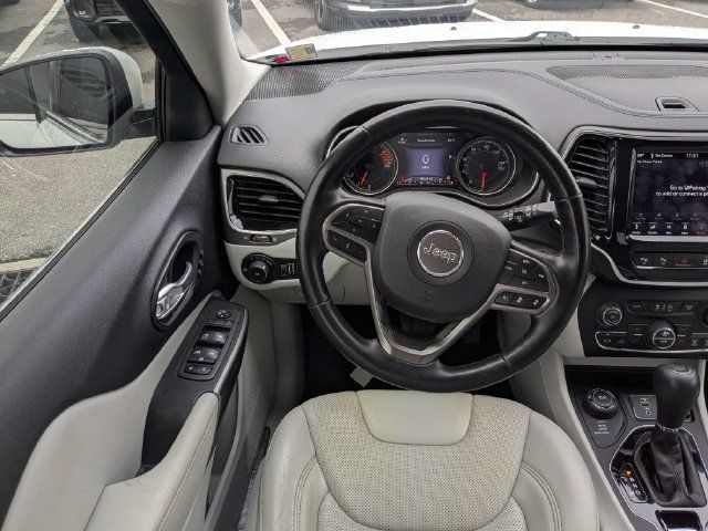 Used 2020 Jeep Cherokee Limited w/ Technology Group AWD/4WD image 18