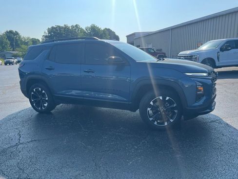 Used 2025 Chevrolet Equinox RS w/ Safety and Technology Package FWD image 2