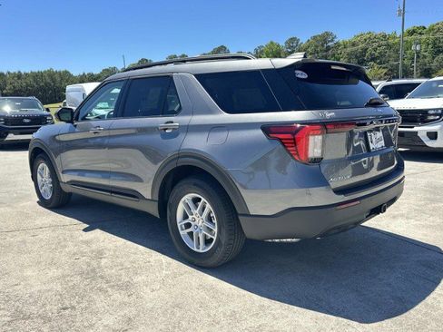 New 2026 Ford Explorer Active RWD image 5