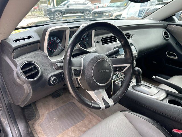 Used 2010 Chevrolet Camaro LT RWD image 12