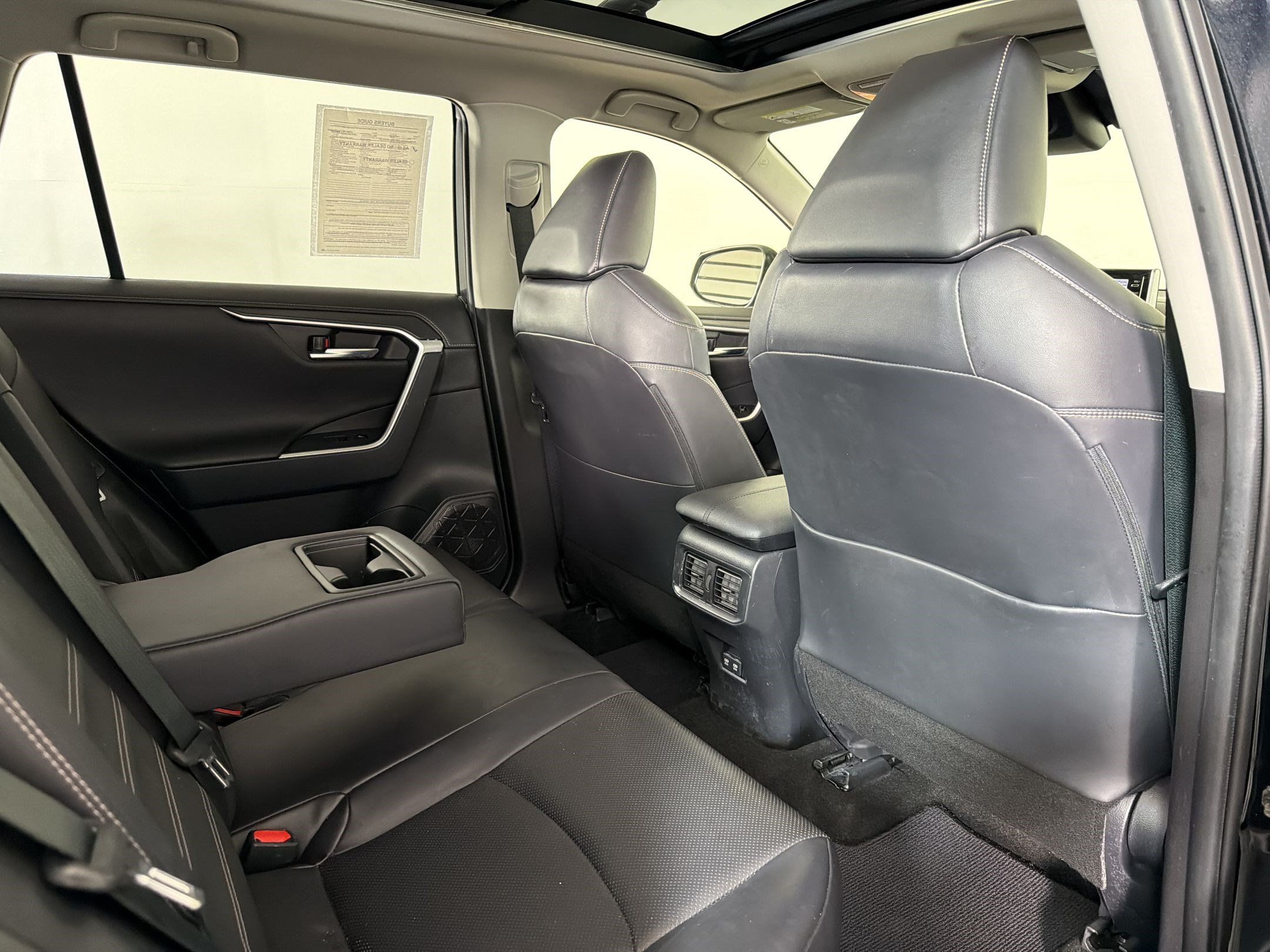 Used 2019 Toyota RAV4 Limited AWD/4WD image 30