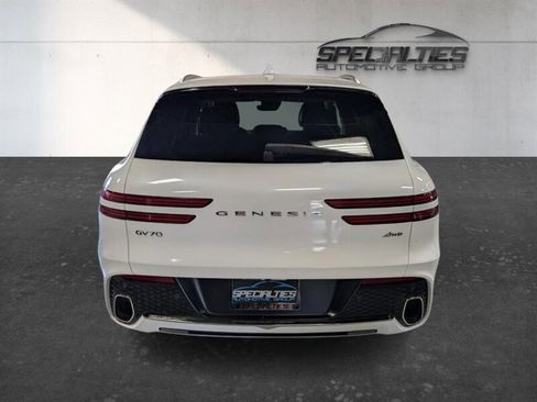 Used 2025 Genesis GV70 2.5T AWD/4WD image 8