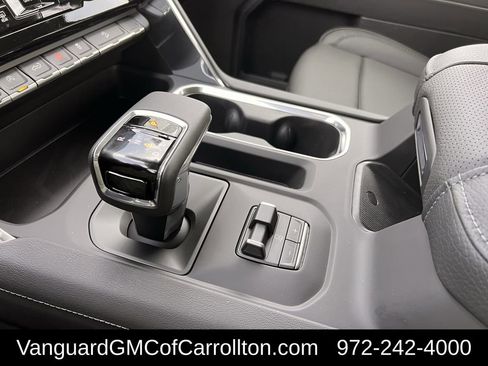 New 2026 GMC Sierra 1500 Denali w/ Denali Reserve Package image 16