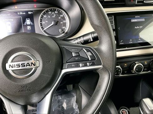 Used 2021 Nissan Versa SV image 19