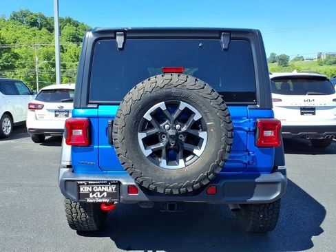 Used 2025 Jeep Wrangler Unlimited Rubicon AWD/4WD image 8