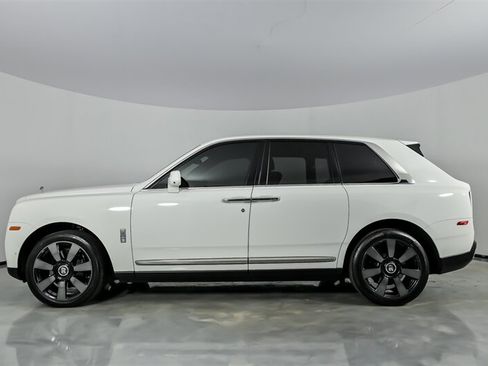 Used 2023 Rolls-Royce Cullinan w/ Leather Finishing Pack AWD/4WD image 7