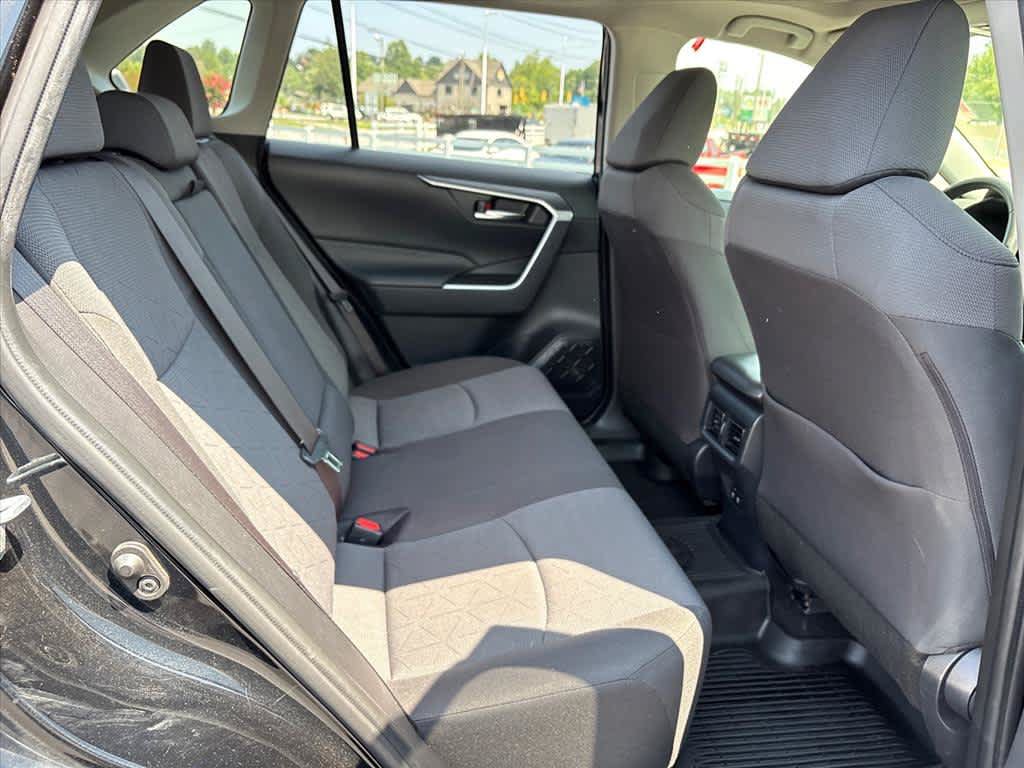Used 2019 Toyota RAV4 XLE w/ Convenience Package AWD/4WD image 7