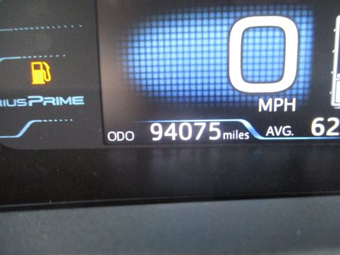 Used 2018 Toyota Prius Prime Advanced w/ Carpet Mat Package FWD image 21