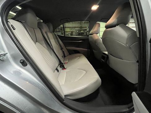 Used 2022 Toyota Camry SE image 20