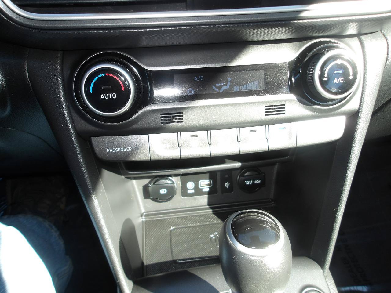 Used 2019 Hyundai Kona Ultimate AWD/4WD image 20