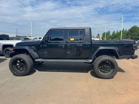 Used 2023 Jeep Gladiator Sport AWD/4WD image 6