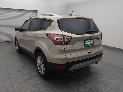 Used 2017 Ford Escape Titanium image 5