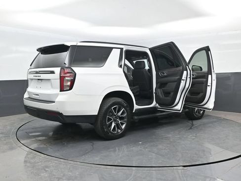 Used 2021 Chevrolet Tahoe Z71 w/ Z71 Signature Package AWD/4WD image 30