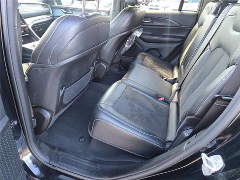 Certified 2024 Jeep Grand Cherokee Altitude image 22