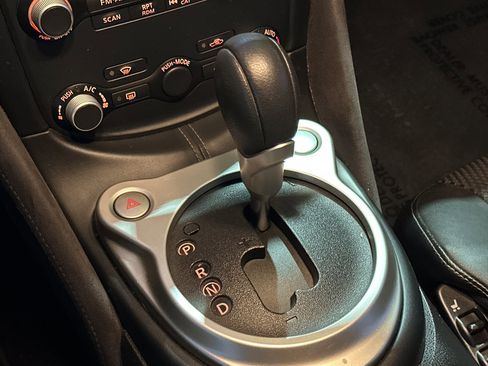 Used 2018 Nissan 370Z Touring image 19