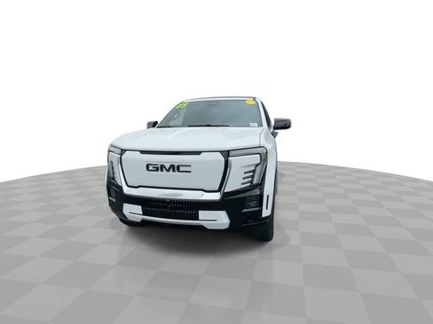 New 2025 GMC Sierra EV Denali image 3
