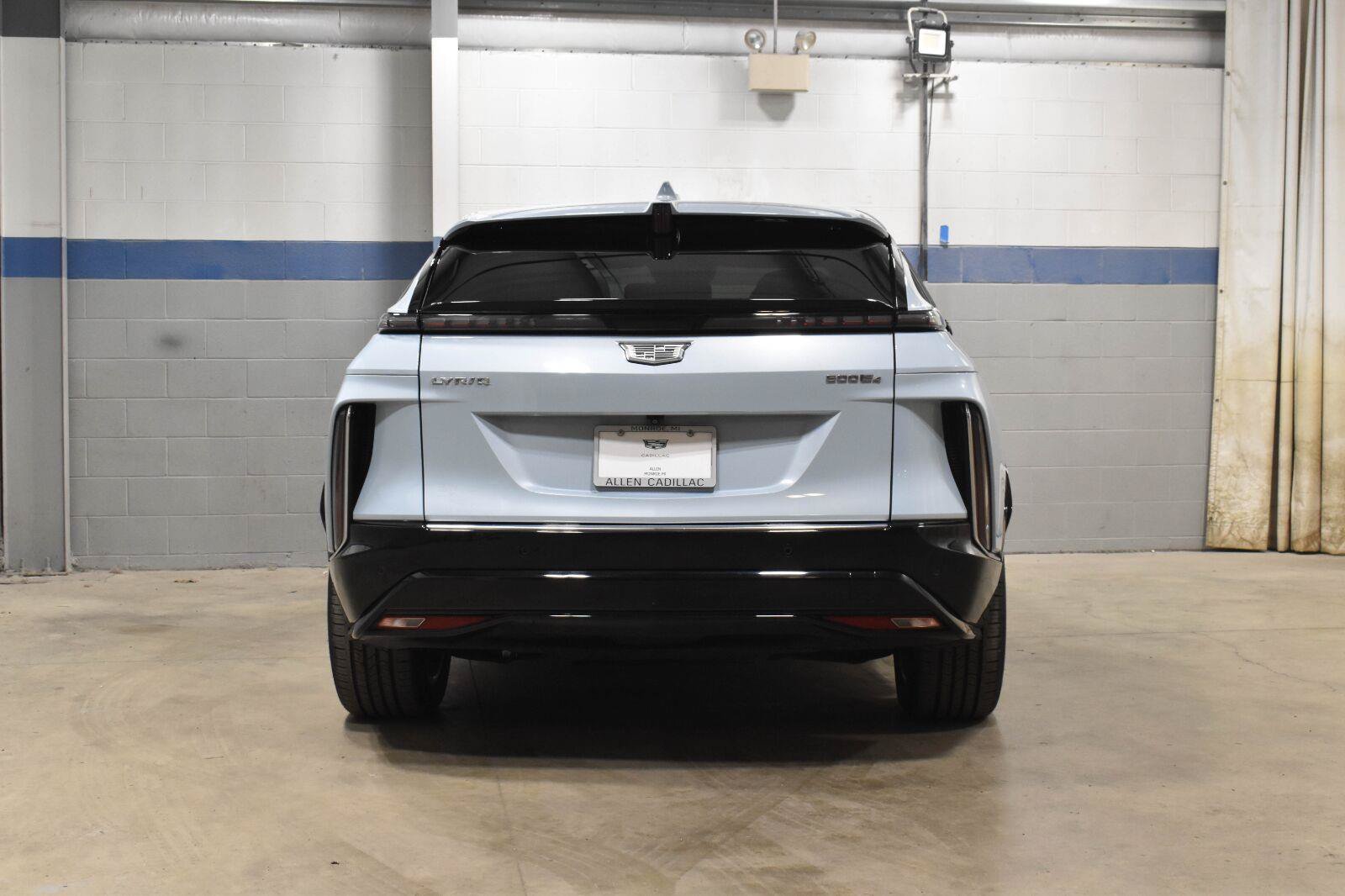 Certified 2024 Cadillac Lyriq Sport w/ LPO, Floor Liner Package AWD/4WD image 23