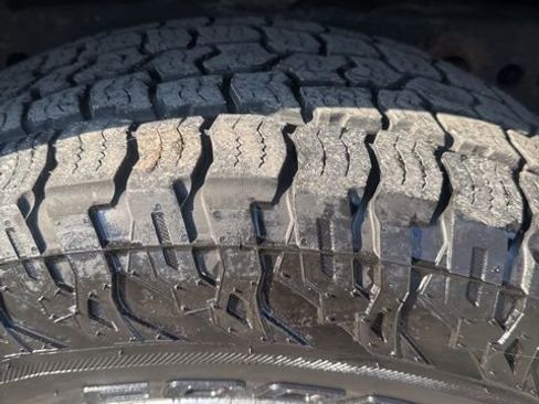 Used 2016 Nissan Frontier PRO-4X w/ Pro-4x Luxury Package image 12