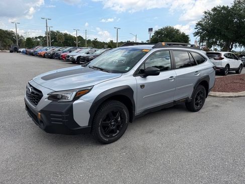 Used 2022 Subaru Outback Wilderness AWD/4WD image 11