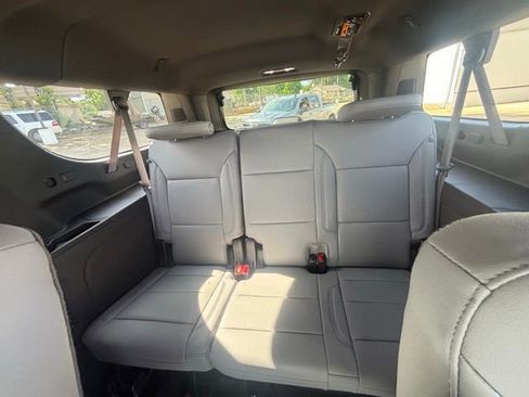 New 2026 Chevrolet Suburban LT image 22