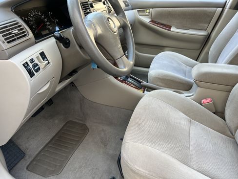 Used 2006 Toyota Corolla LE w/ Audio Value Pkg FWD image 12