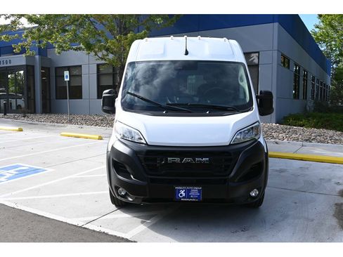 Used 2024 RAM ProMaster 2500 w/ Convenience Group FWD image 4