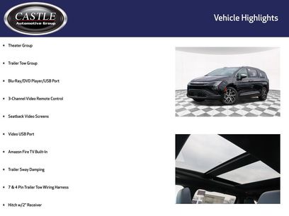 New 2027 Chrysler Pacifica Pinnacle w/ Theater Group