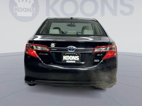 Used 2014 Toyota Camry XLE w/ Leather Package image 11