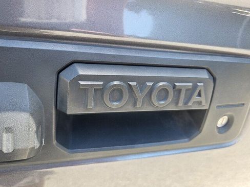 Used 2021 Toyota Tacoma TRD Off-Road w/ TRD Premium Off Road Package AWD/4WD image 34