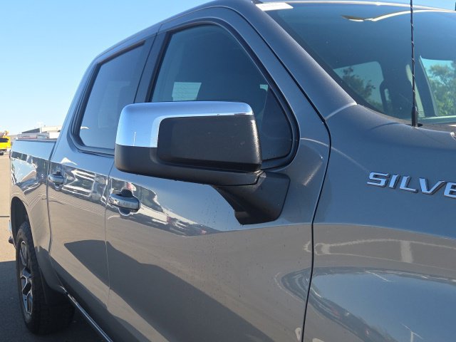 Used 2024 Chevrolet Silverado 1500 LT AWD/4WD image 5