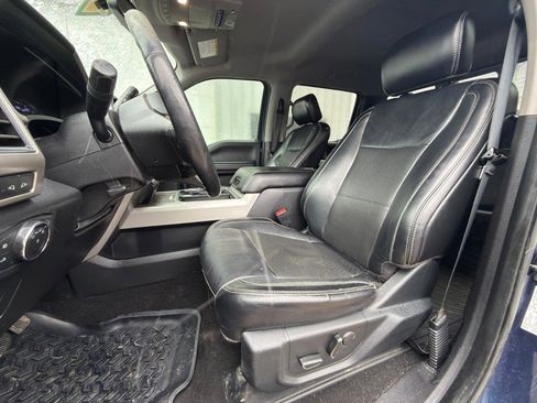 Used 2019 Ford F250 Lariat w/ Lariat Value Package image 2