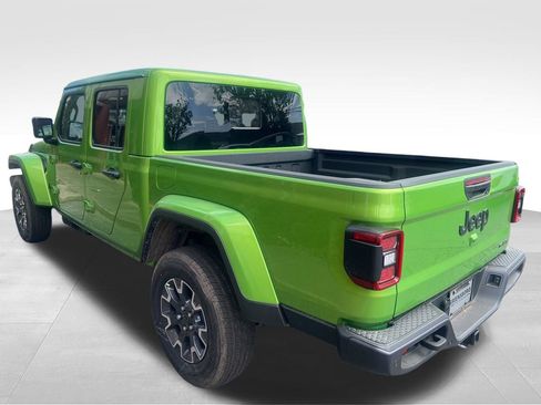 New 2026 Jeep Gladiator Sport AWD/4WD image 3