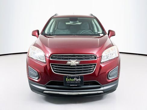 Used 2016 Chevrolet Trax LT image 2