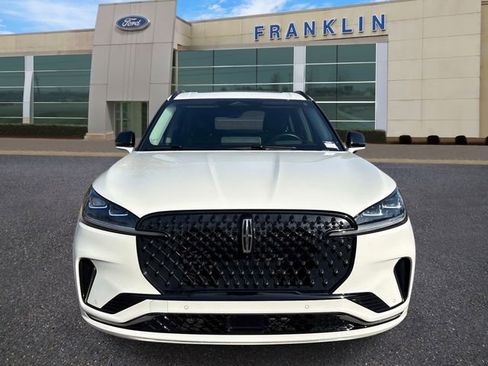 Certified 2025 Lincoln Aviator Reserve w/ Equipment Group 201A image 2