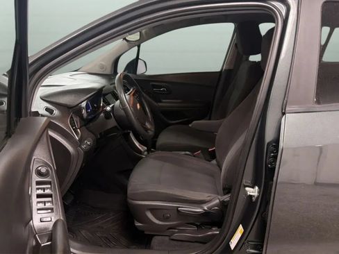 Used 2020 Chevrolet Trax LS w/ Tint and Cruise Package FWD image 19
