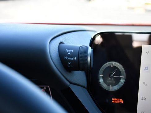 New 2025 Lexus ES 300h w/ Premium Package image 14