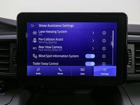 Used 2022 Ford Explorer XLT image 24