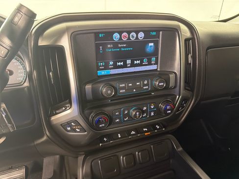 Used 2017 Chevrolet Silverado 1500 LTZ Z71 w/ LTZ Plus Package AWD/4WD image 16