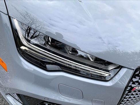 Used 2018 Audi RS 7 Performance w/ Driver Assistance Package image 26